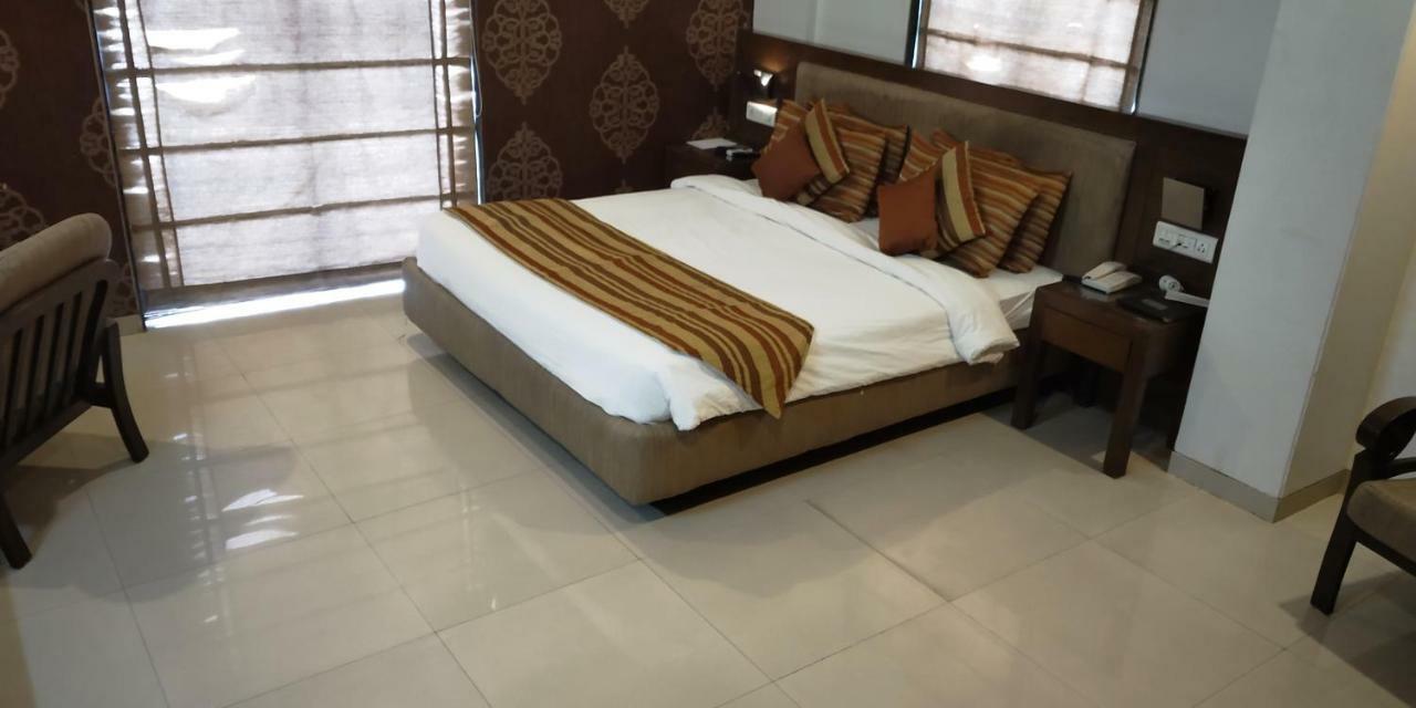 Matrix Inn 浦那 外观 照片